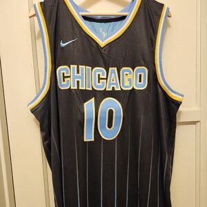 COPY - Men's jersey #10, Kamilla Cardoso, Chicago Sky.